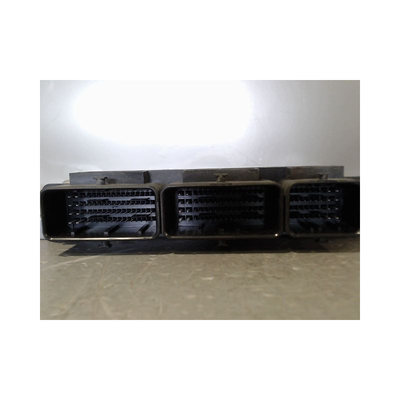 CALCULATEUR MOTEUR RENAULT MASTER