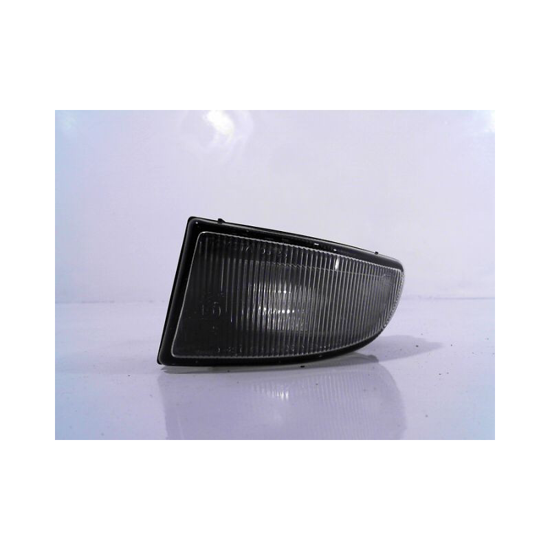 PHARE ANTIBROUILLARD AVANT GAUCHE TOYOTA AVENSIS 2000-2003