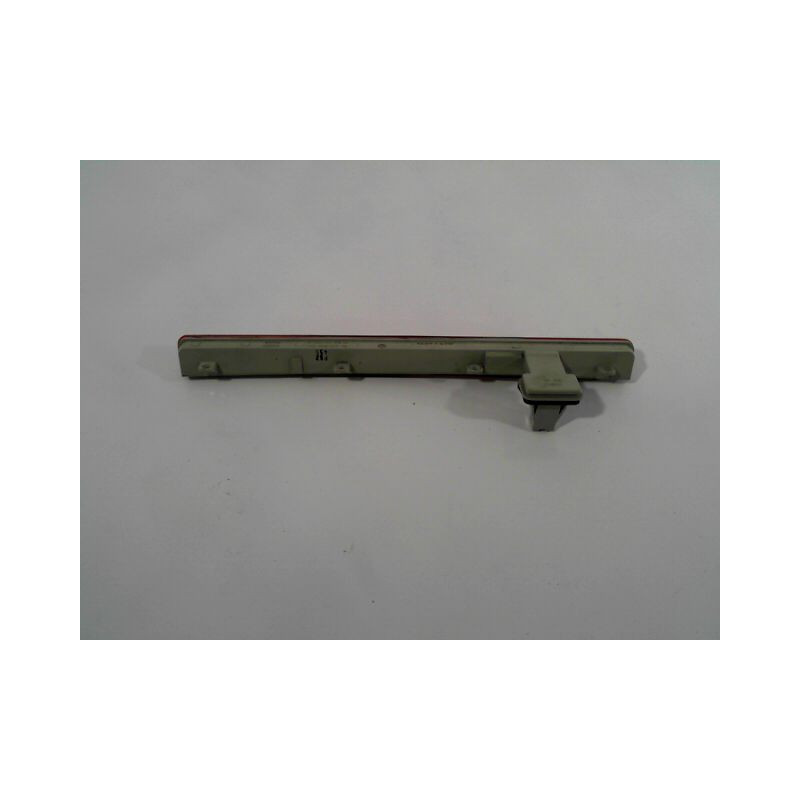 FEUX STOP SUPPLEMENTAIRE MERCEDES CLASSE C BREAK 2004-