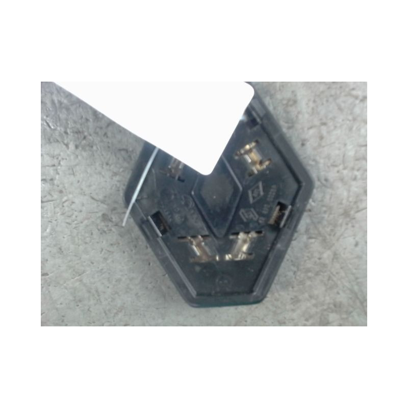 SIGLE CALANDRE RENAULT SCENIC III 2009-