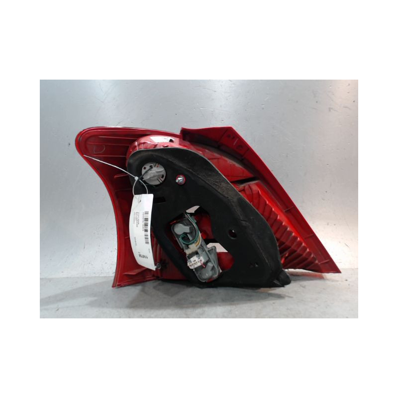 FEU ARRIERE DROIT TOYOTA YARIS