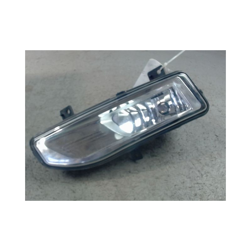 PHARE ANTIBROUILLARD AVANT GAUCHE NISSAN QHASQAI 2007-