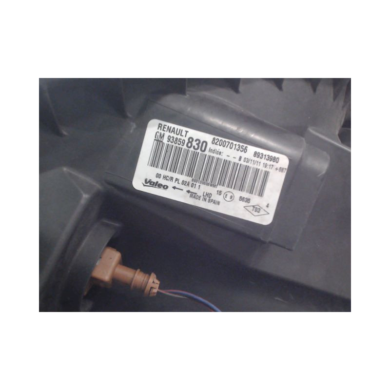 PHARE DROIT RENAULT TRAFIC