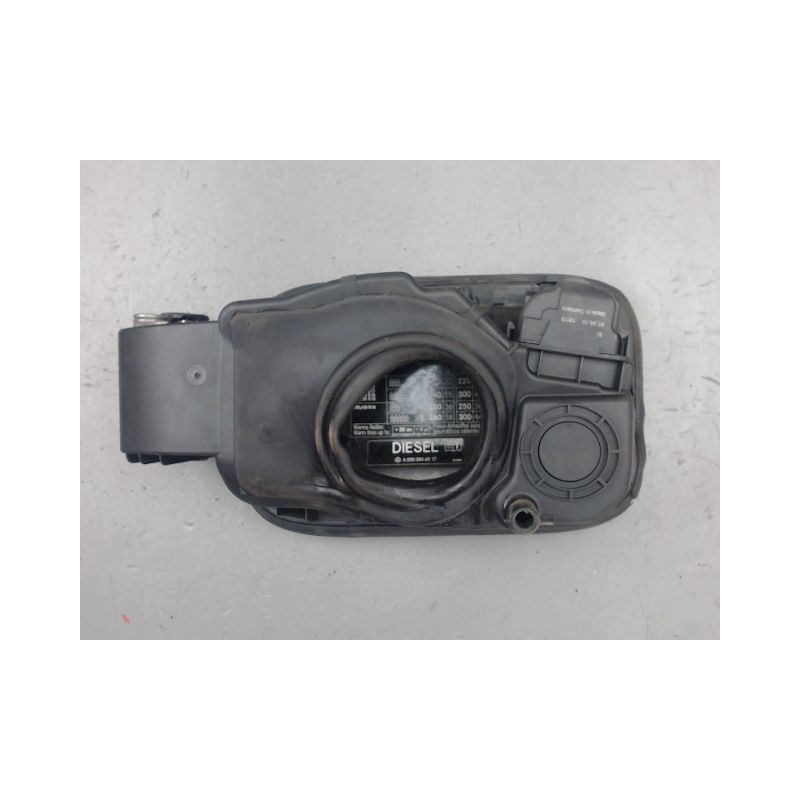 VOLET DE TRAPPE CARBURANT MERCEDES CLASSE C
