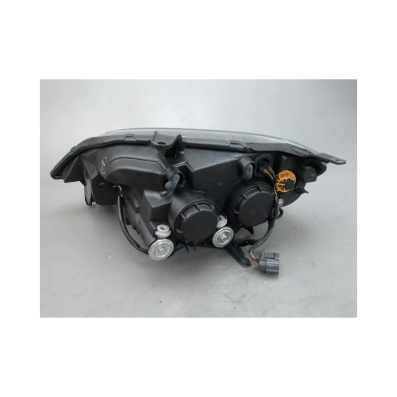 PHARE DROIT MAZDA 2