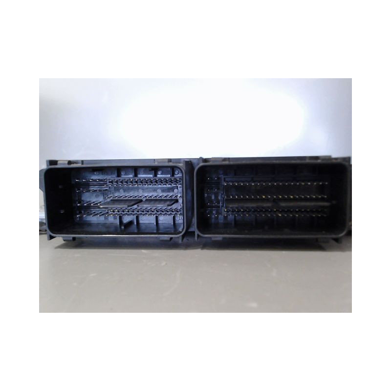CALCULATEUR MOTEUR FORD G.C-MAX