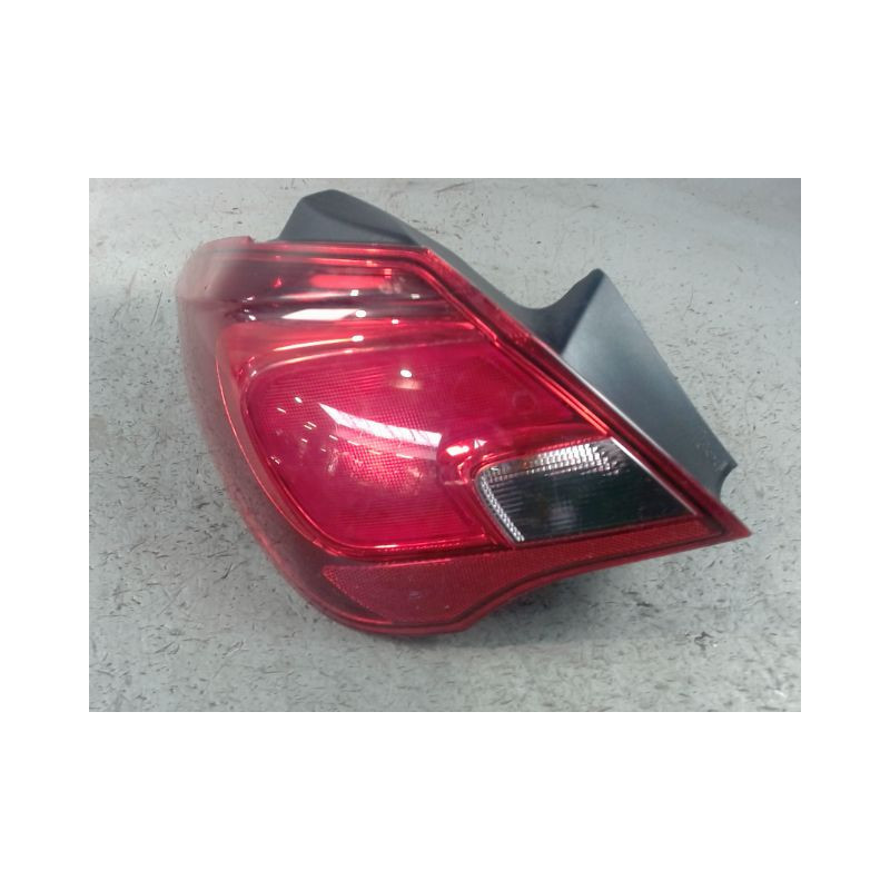 FEU ARRIERE DROIT OPEL CORSA 2010-