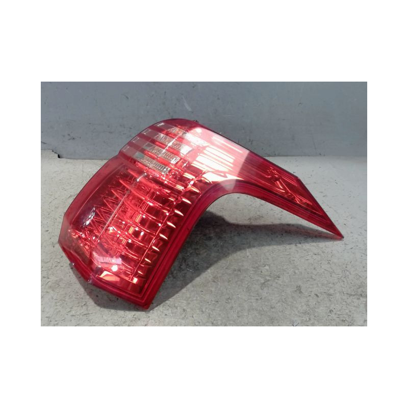 FEU ARRIERE DROIT PEUGEOT 5008 2009-