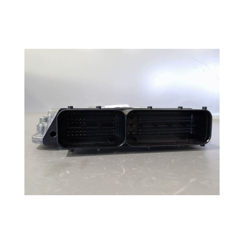 CALCULATEUR MOTEUR SEAT LEON