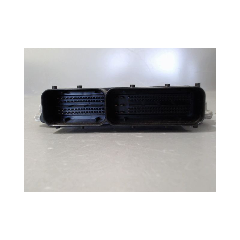 CALCULATEUR MOTEUR VOLKSWAGEN GOLF