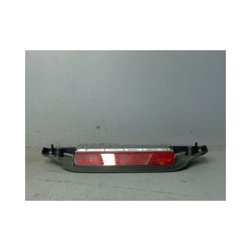 FEUX STOP SUPPLEMENTAIRE FORD KA