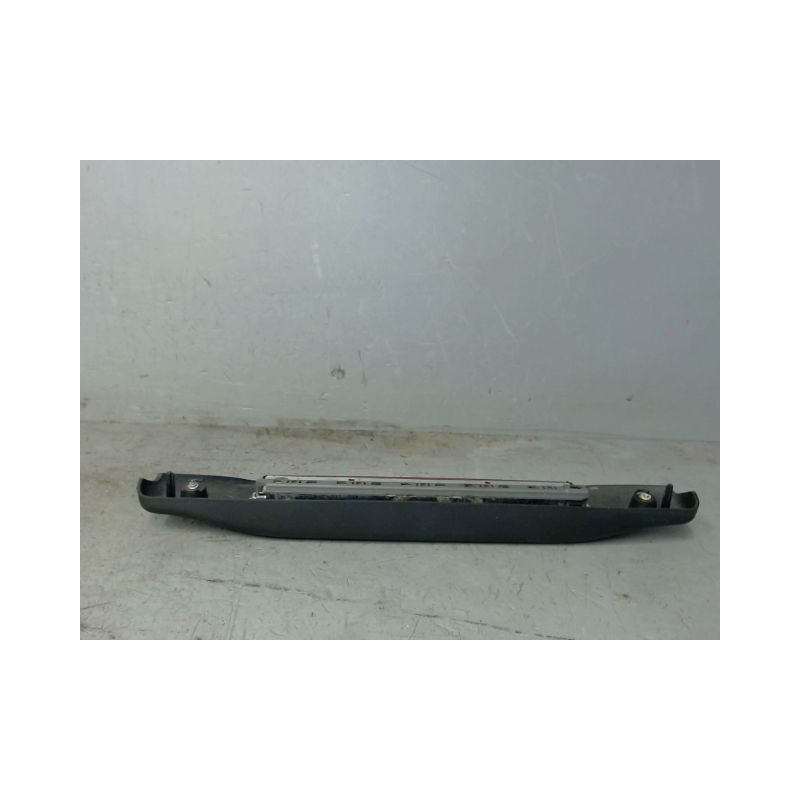 FEUX STOP SUPPLEMENTAIRE FORD KA