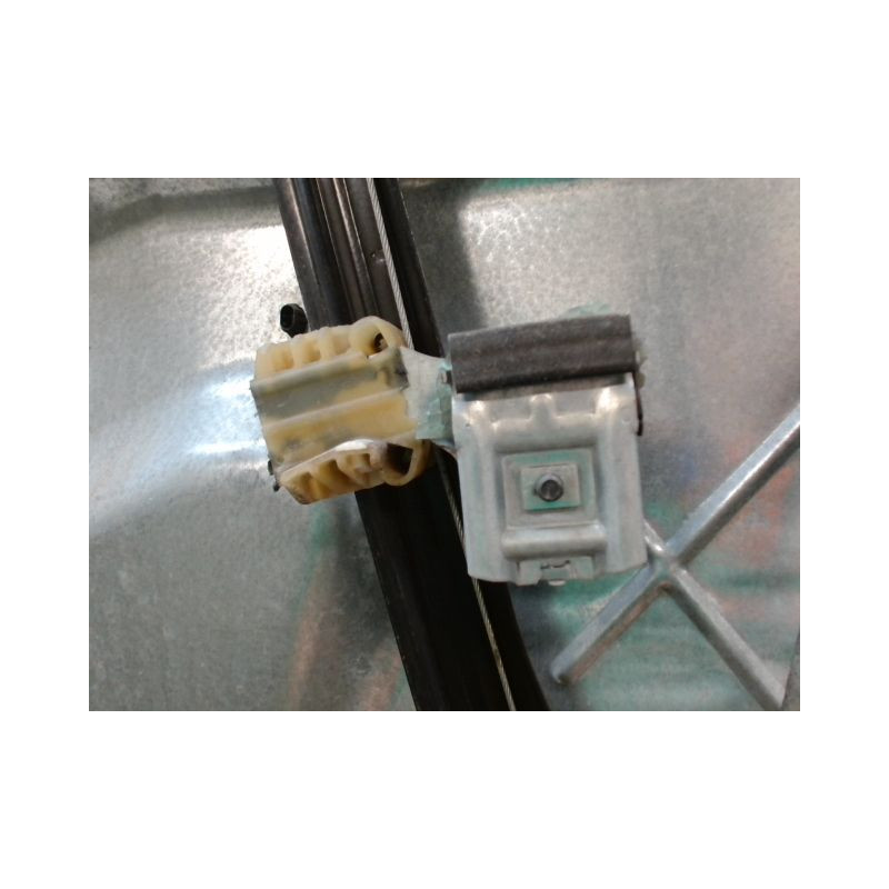MECANISME+MOTEUR LEVE-GLACE AVANT DROIT VOLKSWAGEN POLO IV Phase 2 (9N) 2005-2009