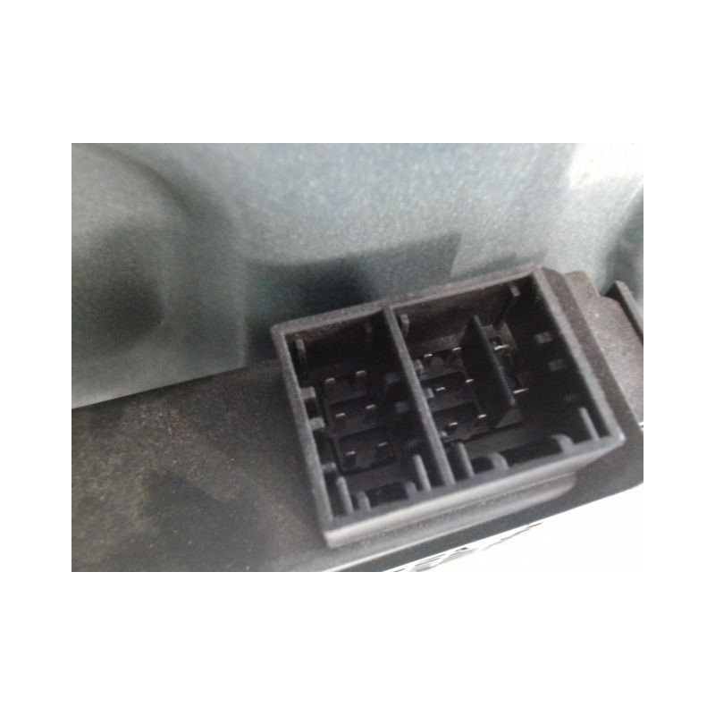 MECANISME+MOTEUR LEVE-GLACE AVANT DROIT VOLKSWAGEN POLO IV Phase 2 (9N) 2005-2009