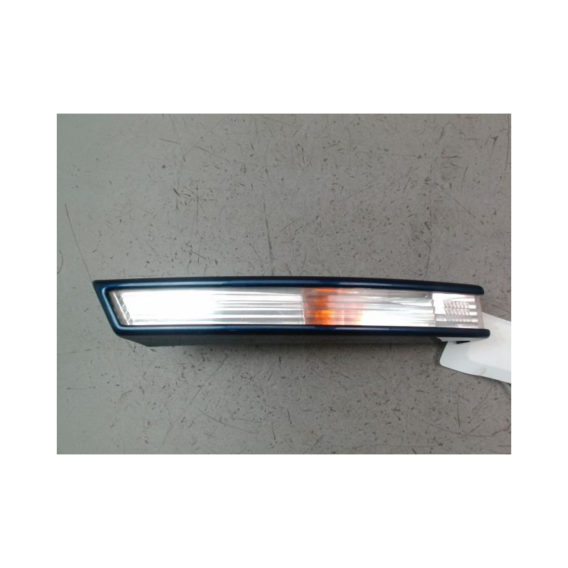 CLIGNOTANT DROIT VOLKSWAGEN PASSAT SW 2005-
