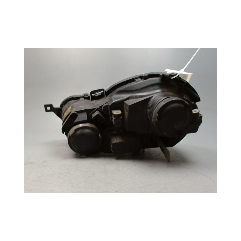 PHARE DROIT VOLKSWAGEN POLO 02-05