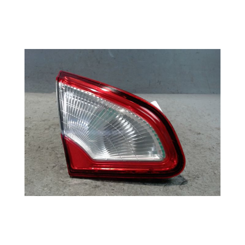 FEU ARRIERE INTERIEUR GAUCHE NISSAN QHASQAI 2007-