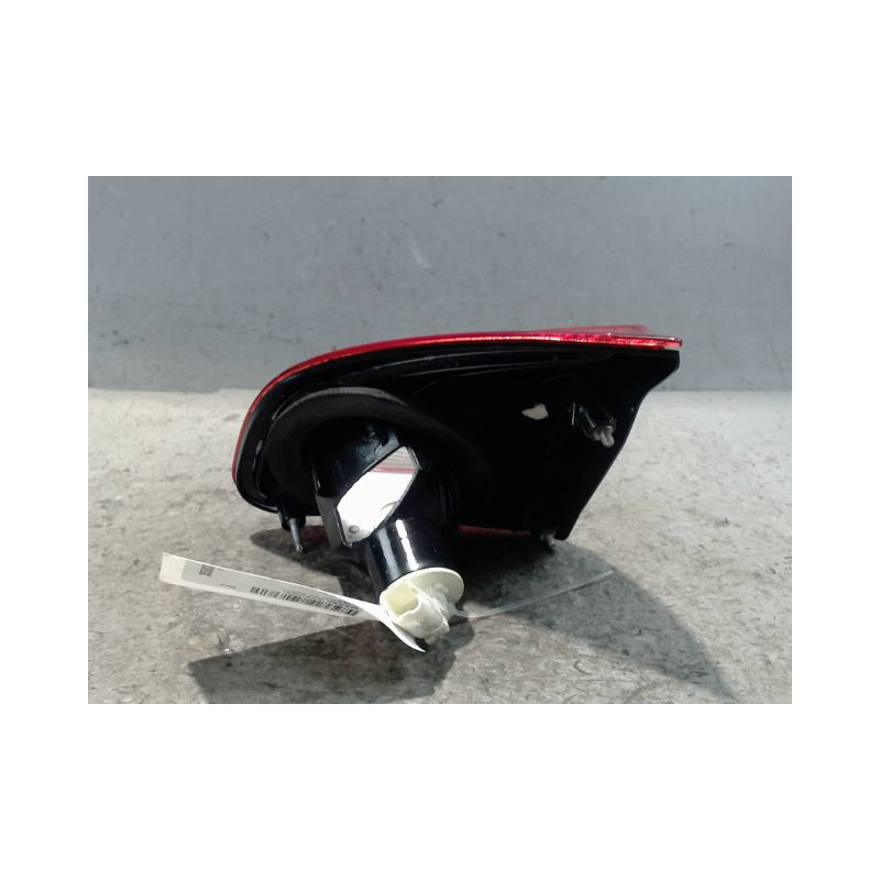 FEU ARRIERE INTERIEUR GAUCHE NISSAN QHASQAI 2007-