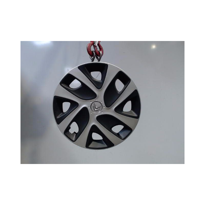 ENJOLIVEUR DE ROUE CITROEN C3 2009-