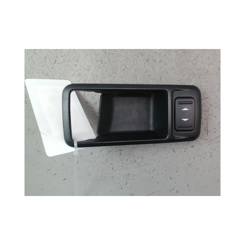 COMMANDE LEVE-GLACE PORTE AVD FORD FOCUS