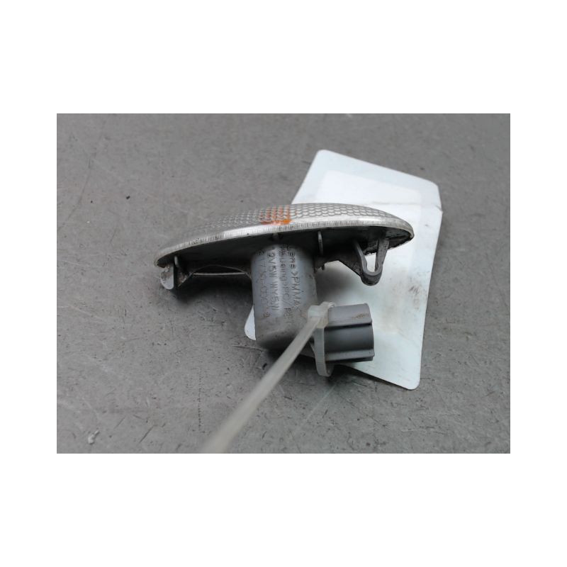 REPETITEUR AILE GAUCHE TOYOTA YARIS II Phase 1 2005-2009