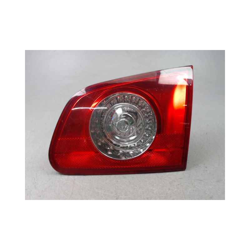 FEU ARRIERE INTERIEUR DROIT VOLKSWAGEN PASSAT SW 2005-