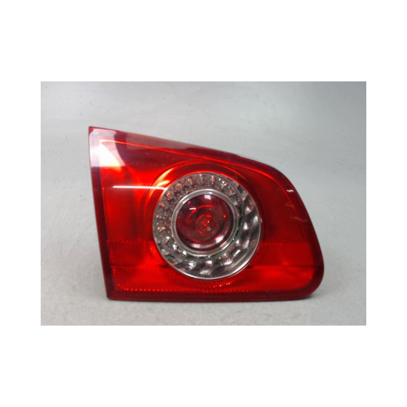 FEU ARRIERE INTERIEUR GAUCHE VOLKSWAGEN PASSAT SW 2005-