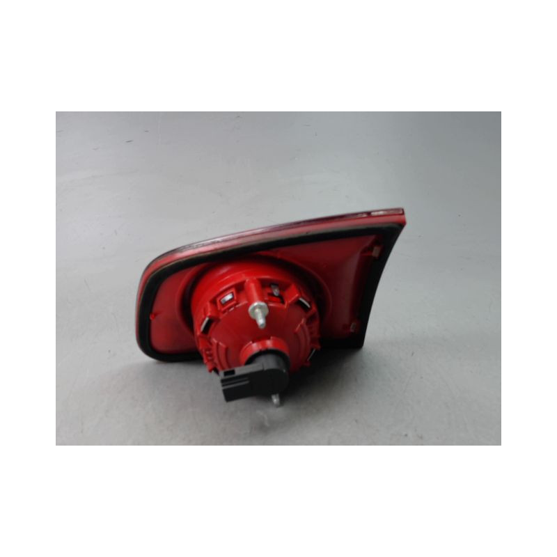 FEU ARRIERE INTERIEUR GAUCHE VOLKSWAGEN PASSAT SW 2005-