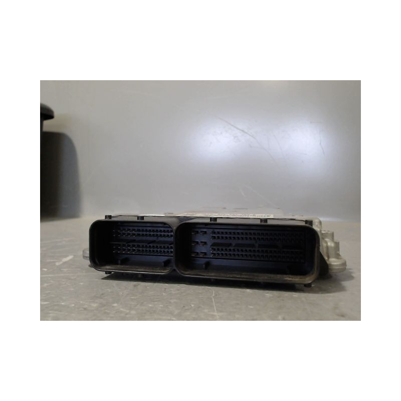 CALCULATEUR MOTEUR VOLKSWAGEN GOLF