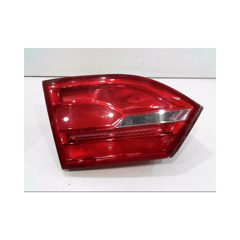 FEU ARRIERE INTERIEUR GAUCHE VOLKSWAGEN JETTA