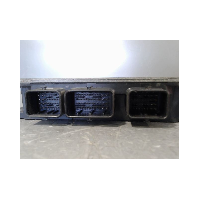 CALCULATEUR MOTEUR RENAULT MEGANE II PH 2 ESTATE 06-