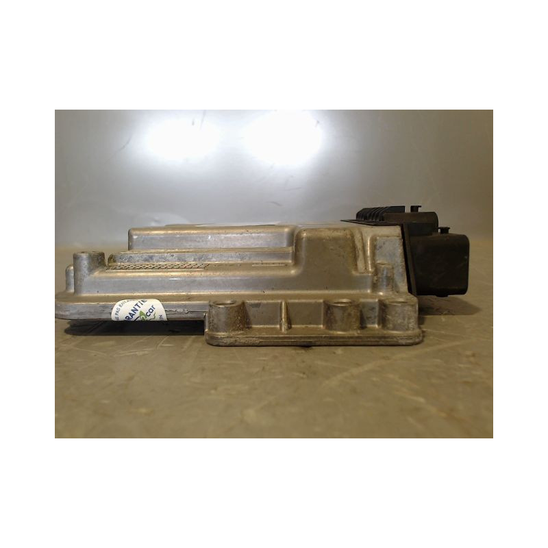 CALCULATEUR MOTEUR PEUGEOT 207
