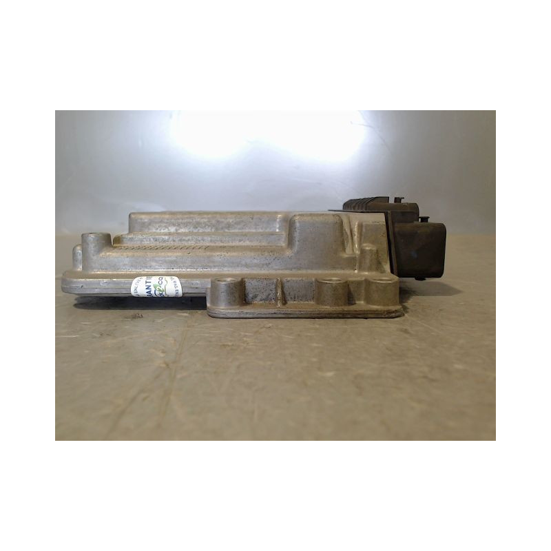 CALCULATEUR MOTEUR PEUGEOT 207 5P