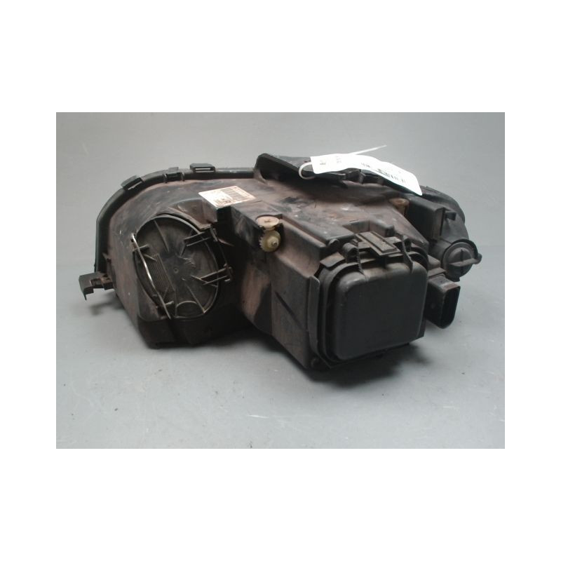 PHARE DROIT AUDI A3 2003-