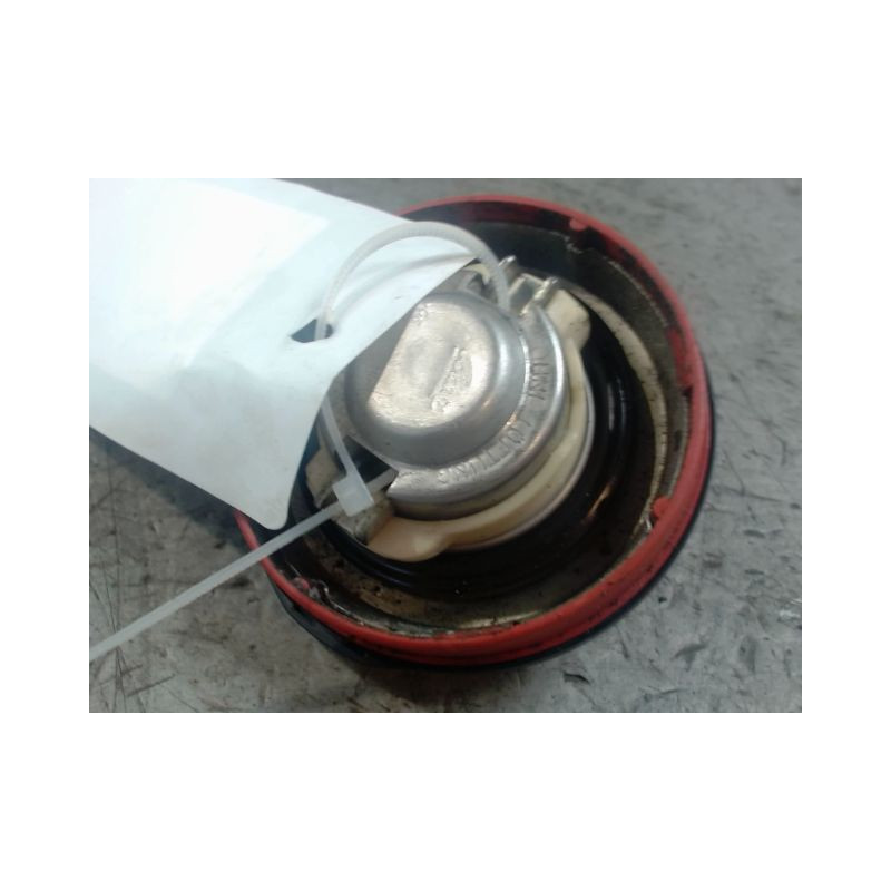 BOUCHON RESERVOIR A CARBURANT MERCEDES CLASSE C COUPE SPORT 2004-