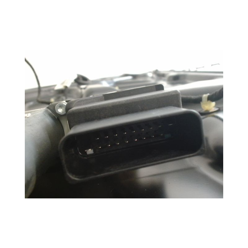 MECANISME+MOTEUR LEVE-GLACE ARRIERE GAUCHE VOLKSWAGEN PASSAT SW 2005-