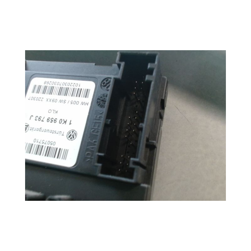 MECANISME+MOTEUR LEVE-GLACE AVANT GAUCHE VOLKSWAGEN TOURAN