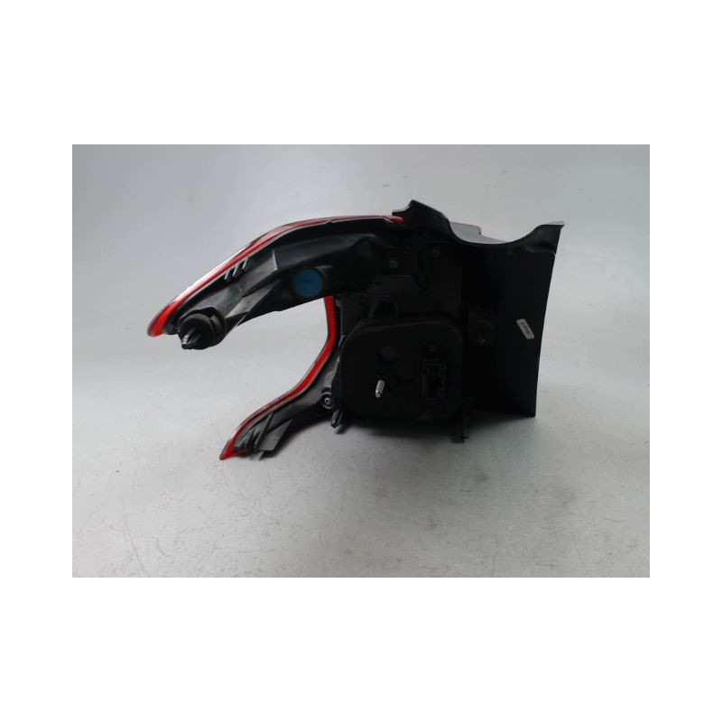 FEU ARRIERE DROIT PEUGEOT 2008 Phase 1 2013-...
