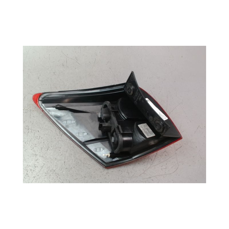 FEU ARRIERE DROIT NISSAN QASHQAI BREAK I Phase 1 2007-2010