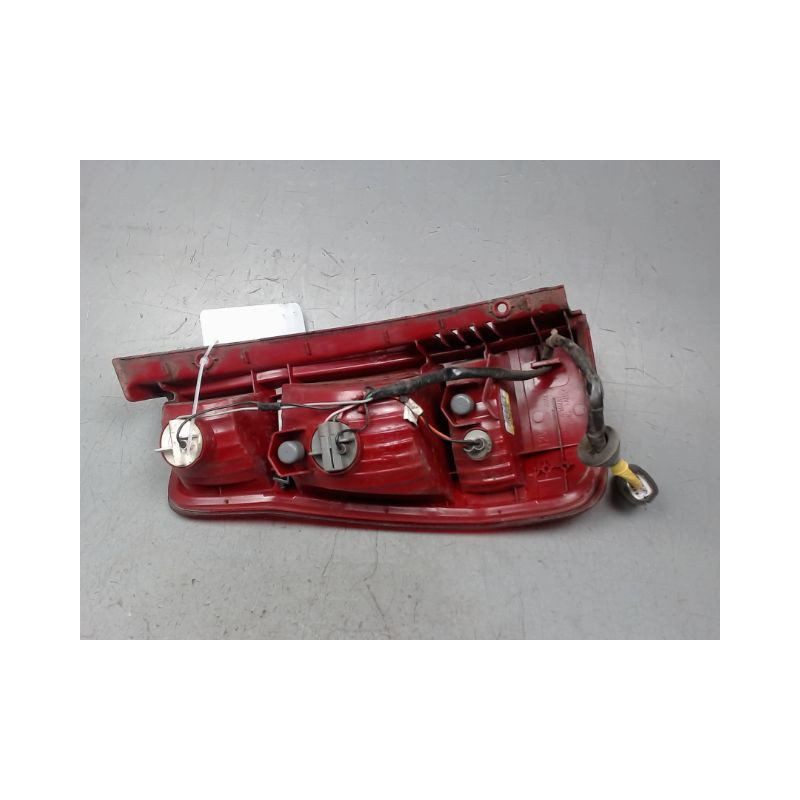 FEU ARRIERE DROIT HYUNDAI MATRIX -01