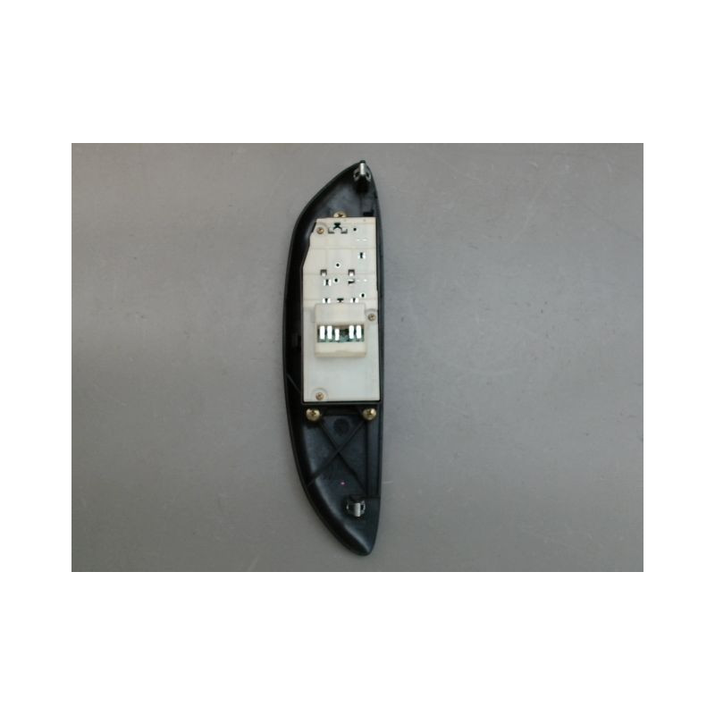 COMMANDE LEVE-GLACE PORTE AVG TOYOTA YARIS