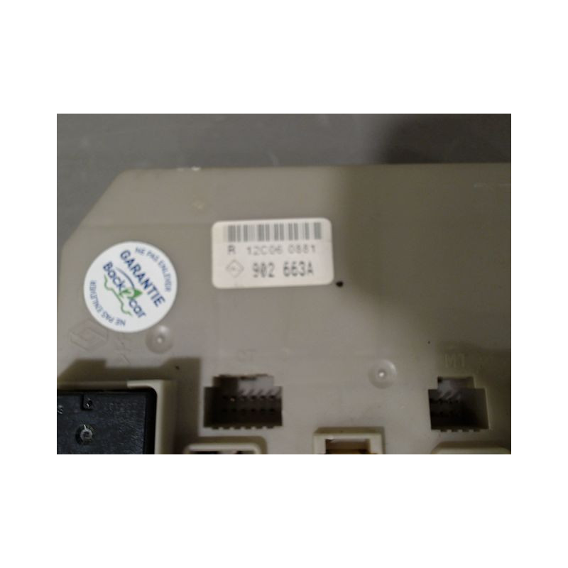 BOITE A FUSIBLES RENAULT CLIO III 2009-