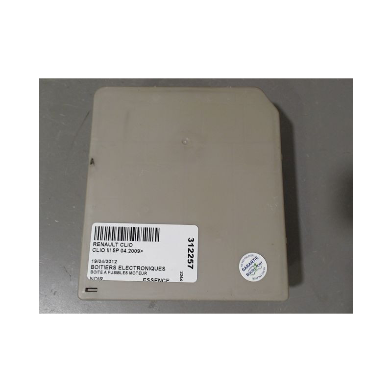 BOITE A FUSIBLES RENAULT CLIO III 2009-
