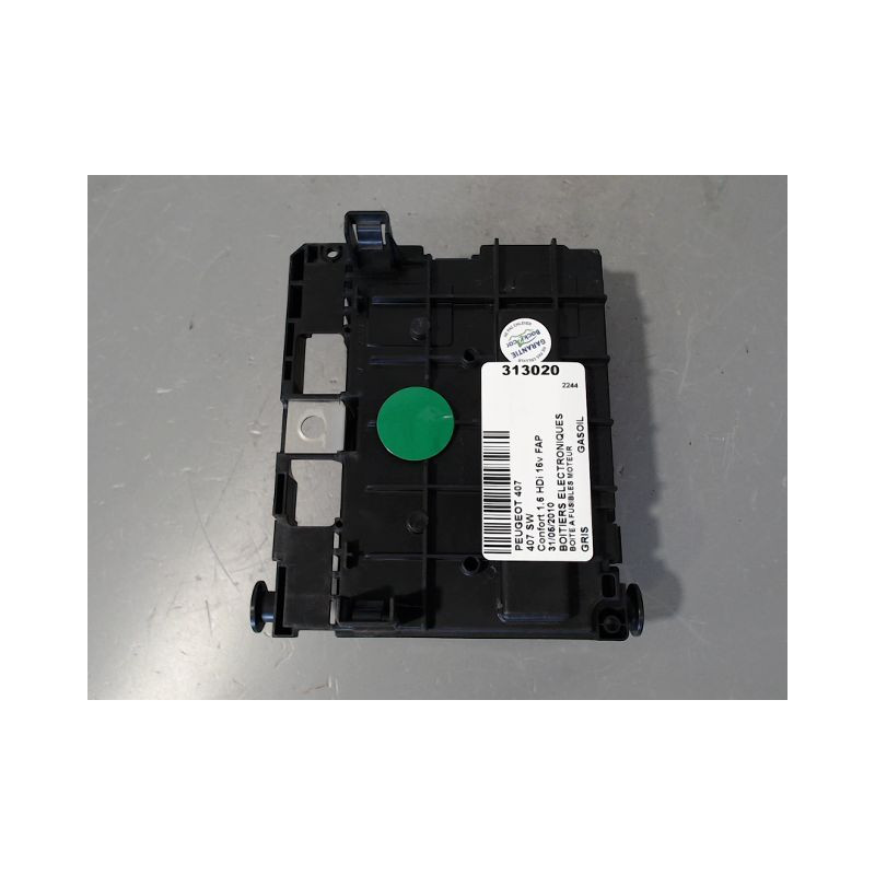 BOITE A FUSIBLES PEUGEOT 407 SW
