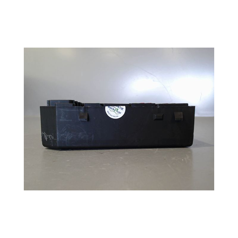 BOITE A FUSIBLES RENAULT MEGANE