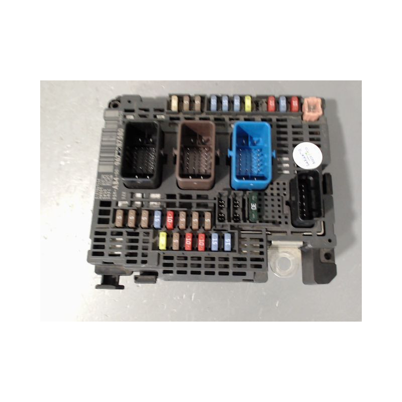BOITE A FUSIBLES PEUGEOT 508 2010-