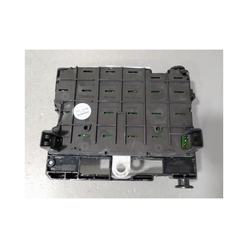 BOITE A FUSIBLES PEUGEOT 206 3P