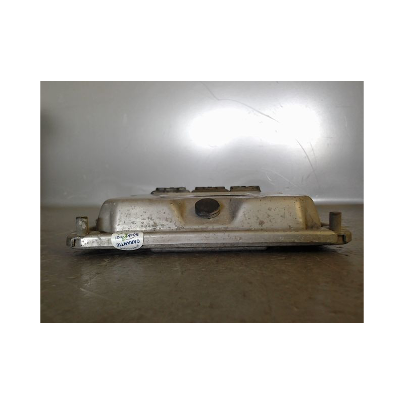 CALCULATEUR MOTEUR RENAULT MASTER