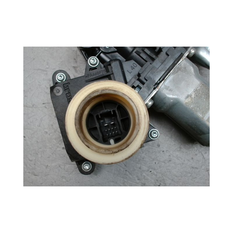 MECANISME+MOTEUR LEVE-GLACE AVANT GAUCHE TOYOTA AURIS 2010-
