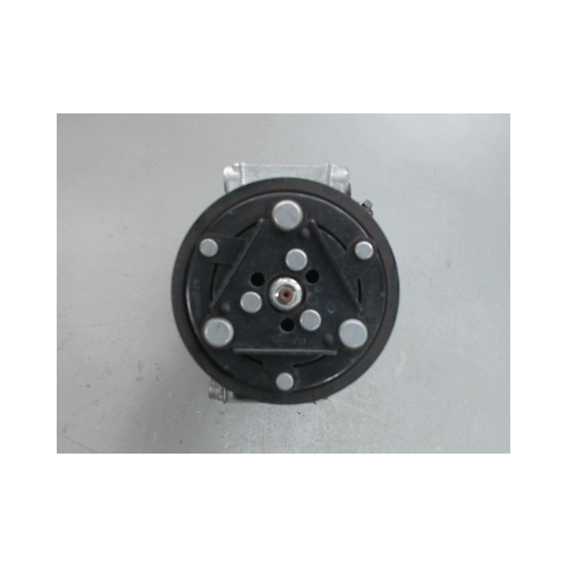 COMPRESSEUR AIR CONDITIONNE RENAULT CLIO